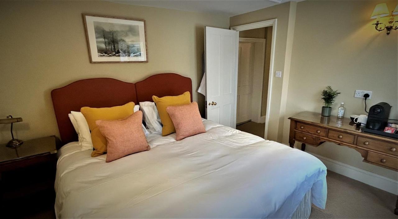 The Kings Head Hotel Dorking Luaran gambar